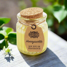 Load image into Gallery viewer, Honeysuckle Scented Soy Wax Candle Pot
