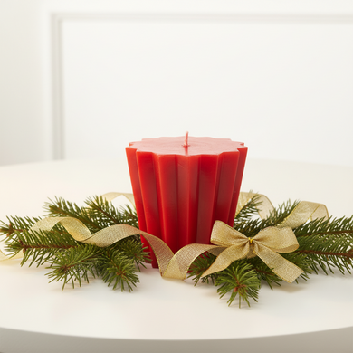 A red christmas star candle